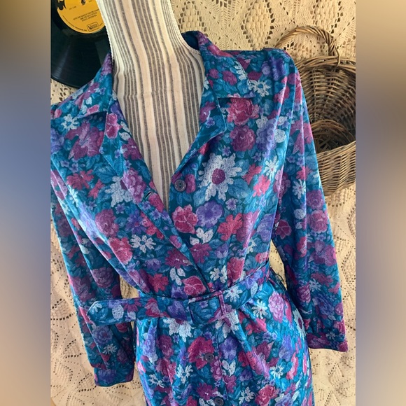 Stunning California looks floral print dress - Picture 2 of 4